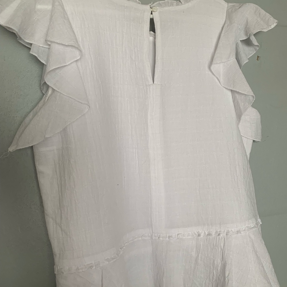 White top - Picture 2 of 4